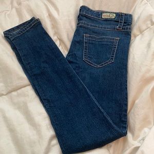 Skinny jeans